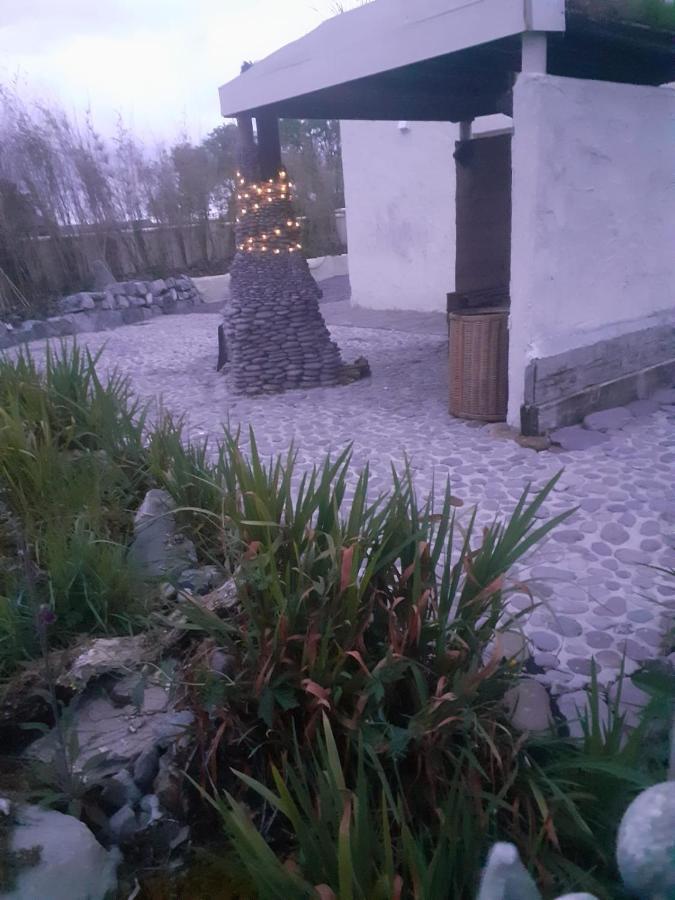 Mary'S Bespoke Cottage Cill Airne Exteriör bild